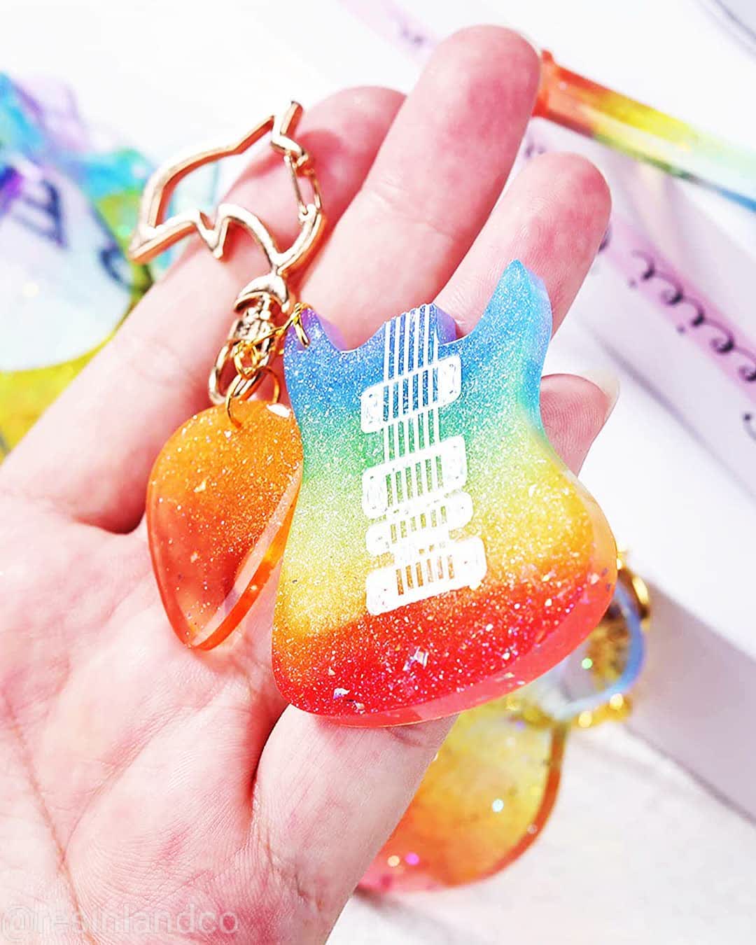  قالب پیک گیتار و هولدر پیک و گیتار