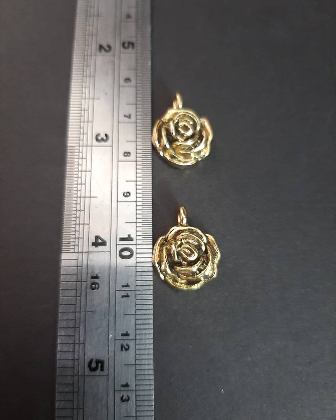  آویز فلزی گل رز