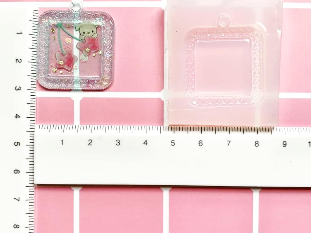  آویز (فانتزی)