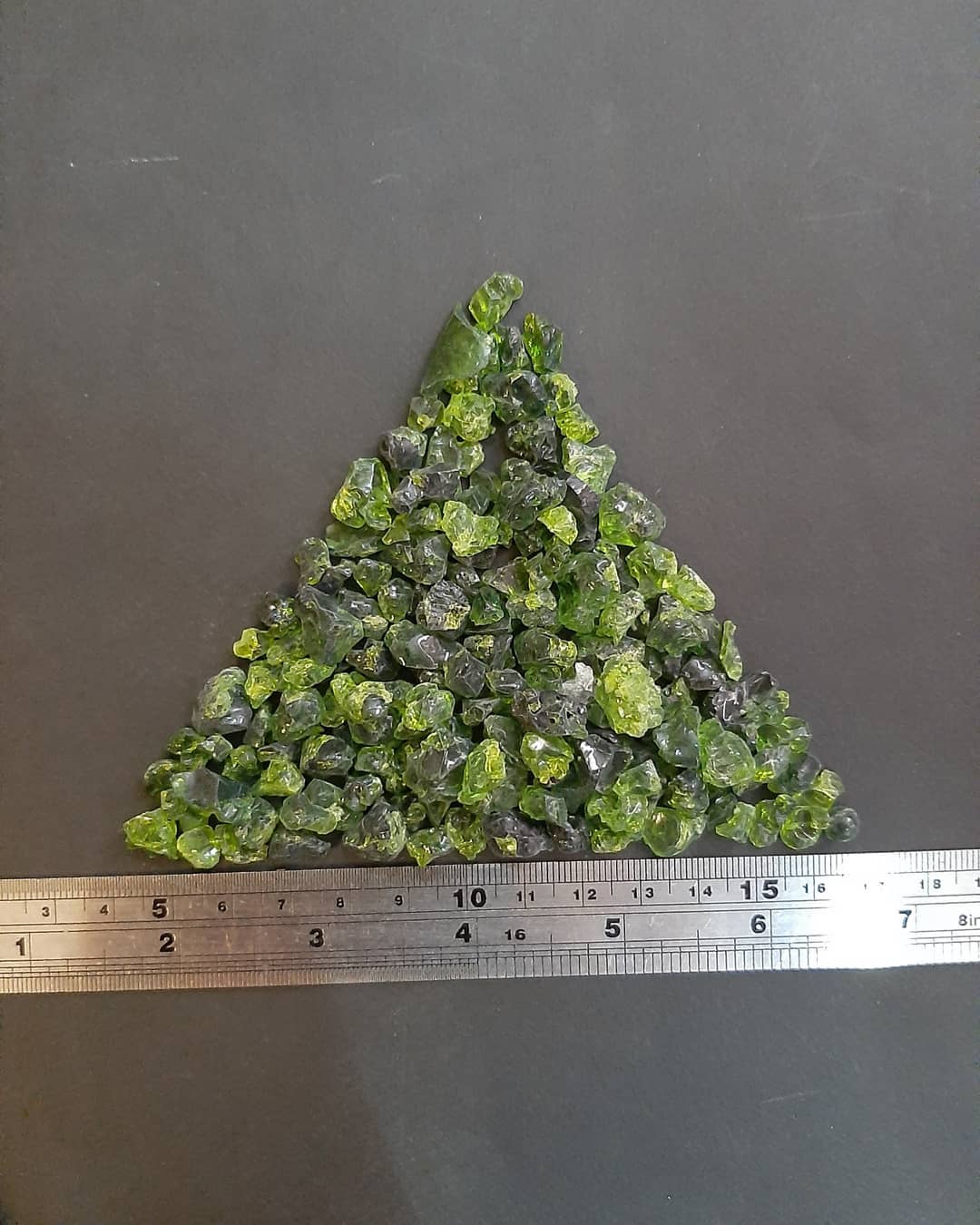  سنگ شیشه ای درشت(سبز)